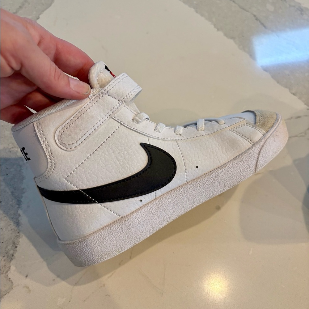 Nike Blazer Mid ’77